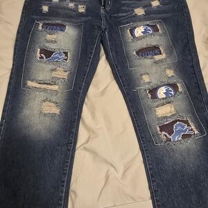 Distressed Blue Jeans with Patchwork